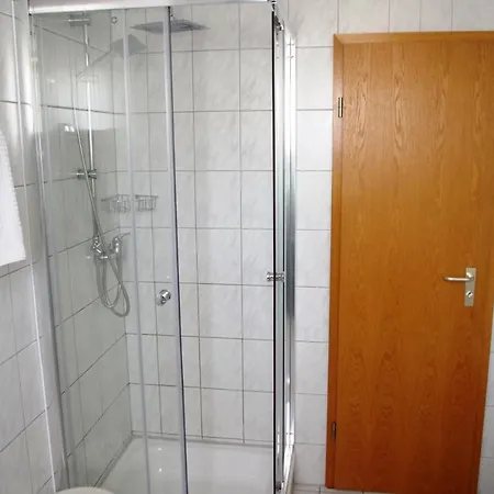 Hotel Zum Walfisch 2*