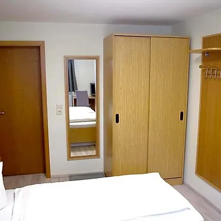 Hotel Zum Walfisch 2*